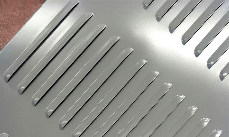 铁板冲百叶孔